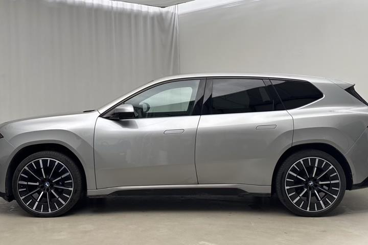 Grå BMW iX3 fra 2026