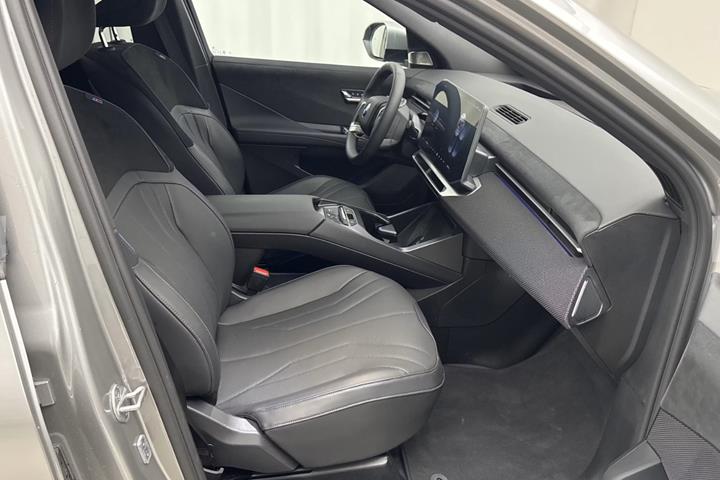 Grå BMW iX3 fra 2026