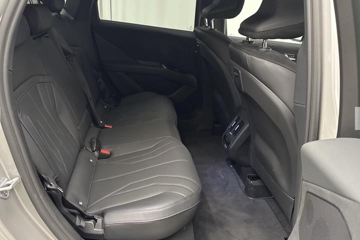 Grå BMW iX3 fra 2026