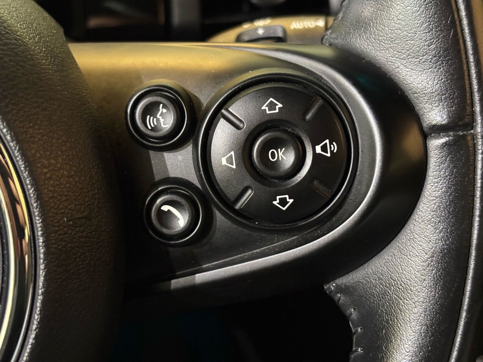 Sølv Mini Cooper SE fra 2021