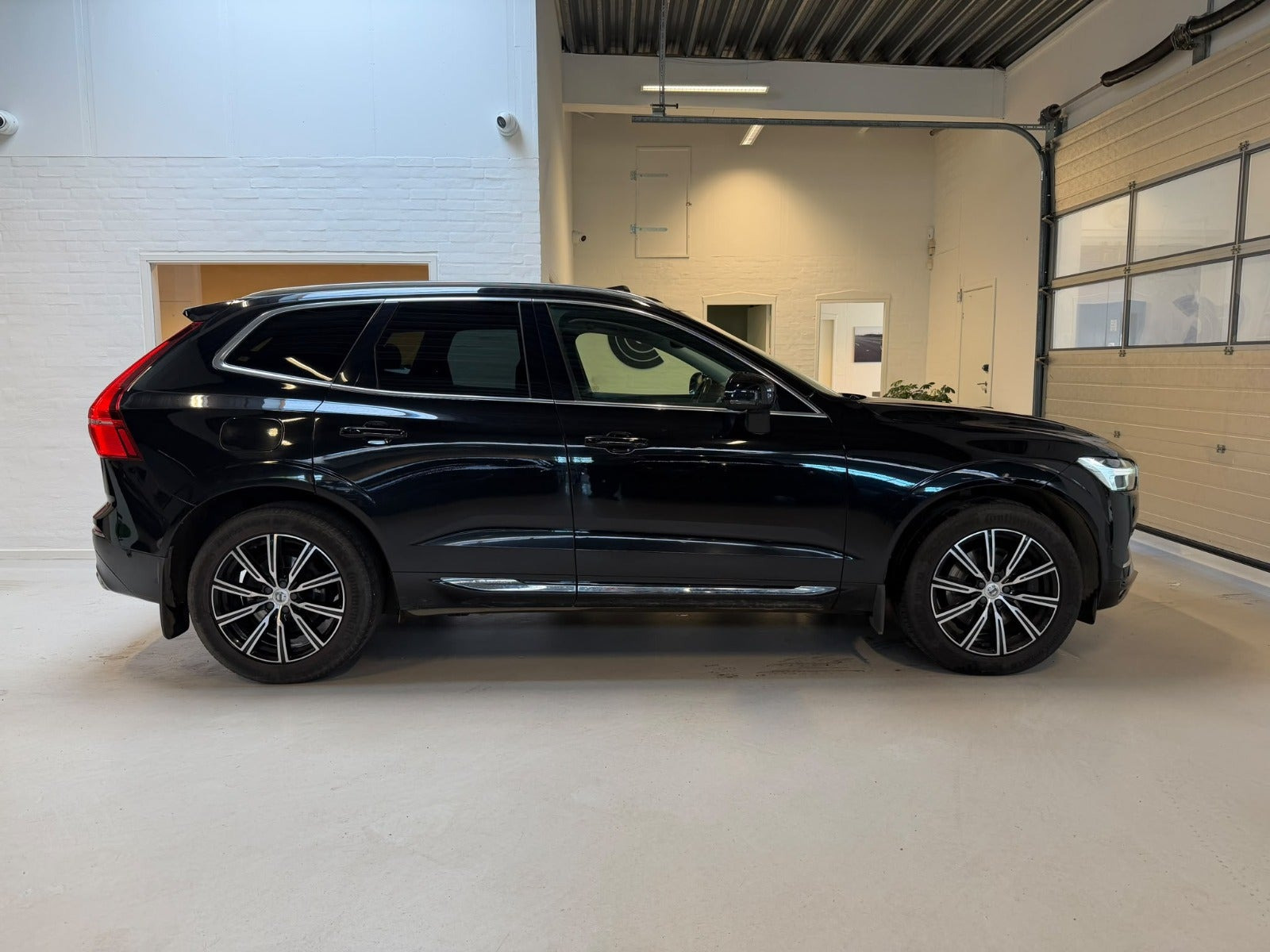 Sort Volvo XC60 fra 2018