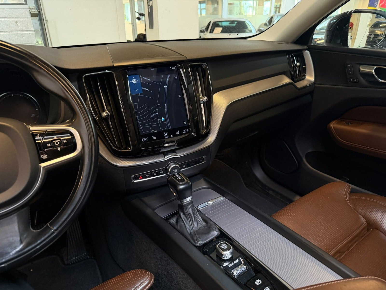 Sort Volvo XC60 fra 2018