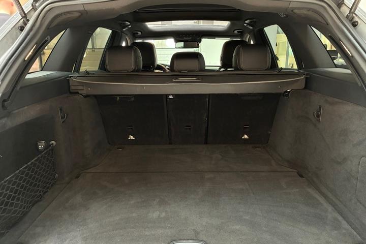 Sølv Mercedes C250 d fra 2016