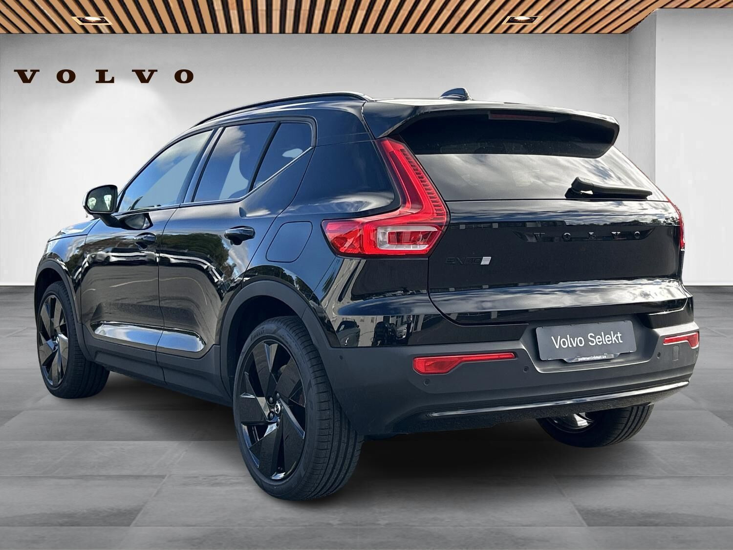 Sort Volvo EX40 fra 2026