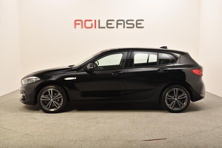 Sort BMW 118d fra 2020
