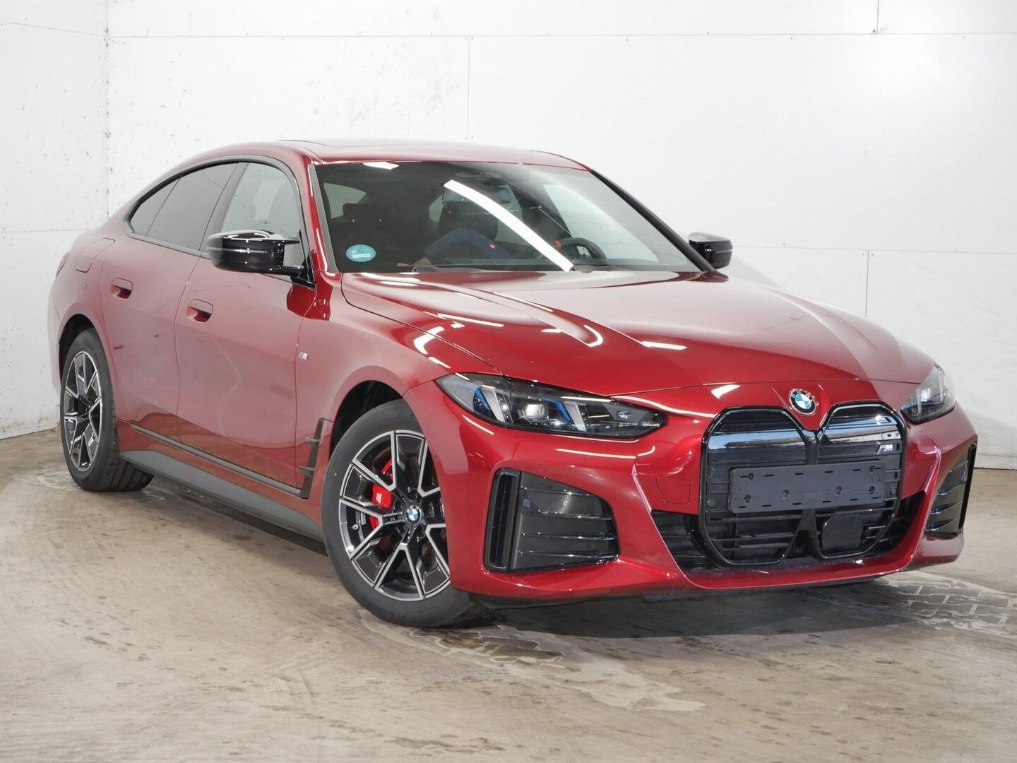 Rød BMW i4 fra 2026