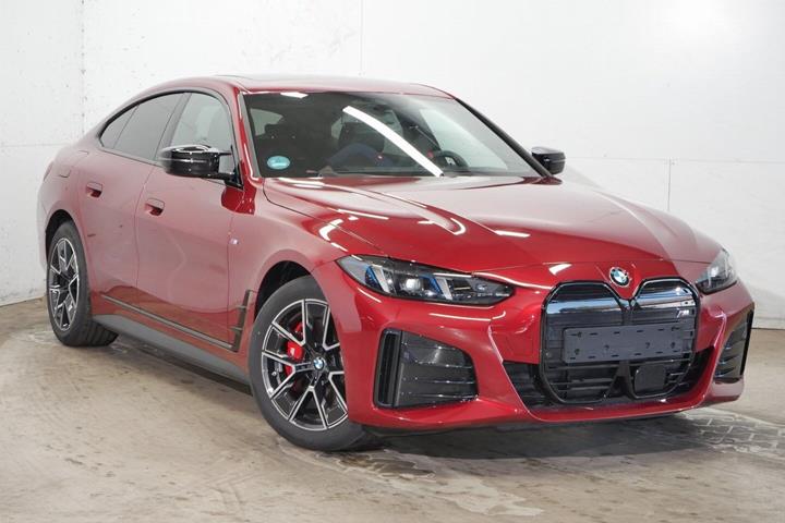 Rød BMW i4 fra 2026