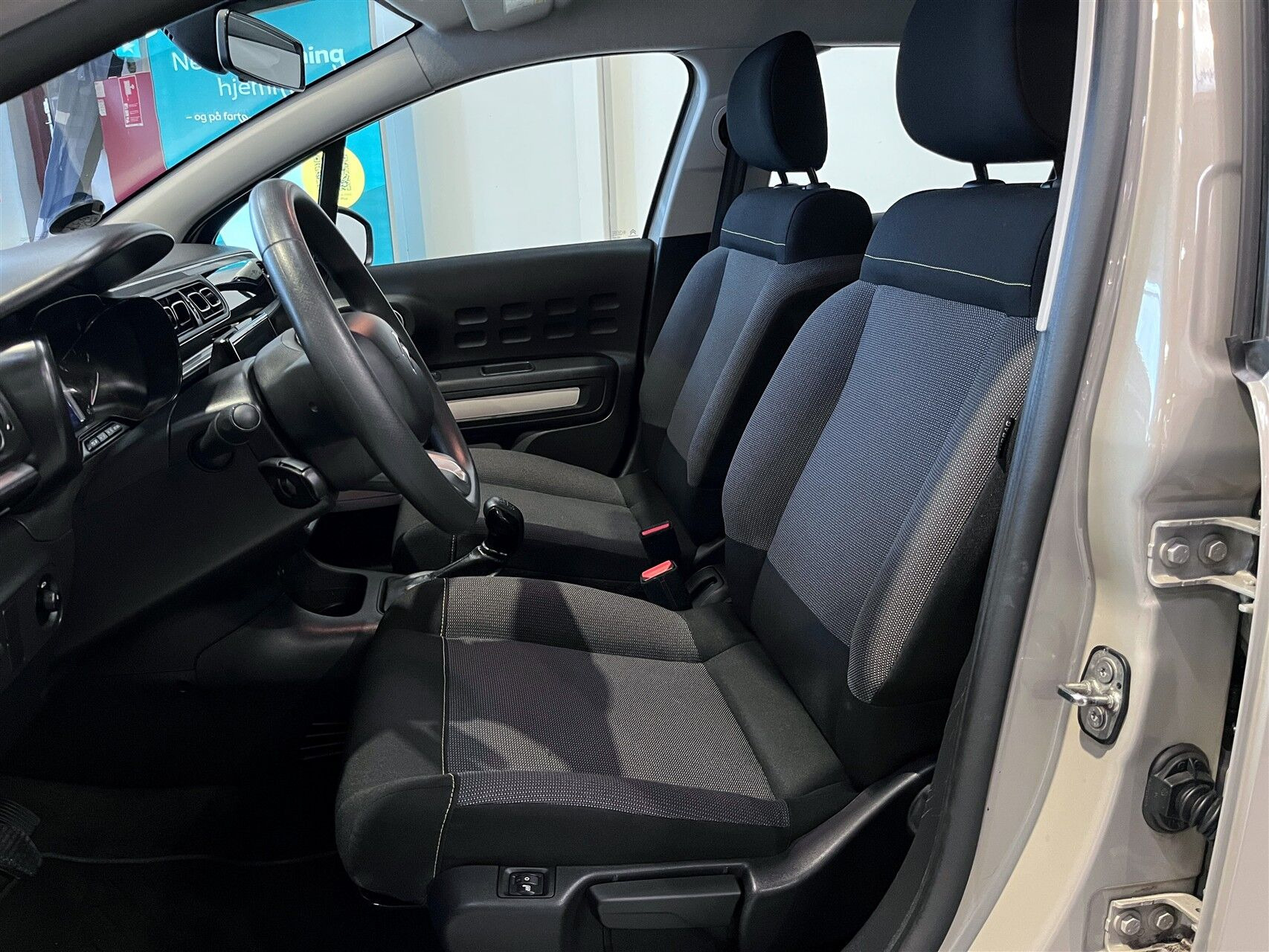Beige Citroën C3 fra 2023
