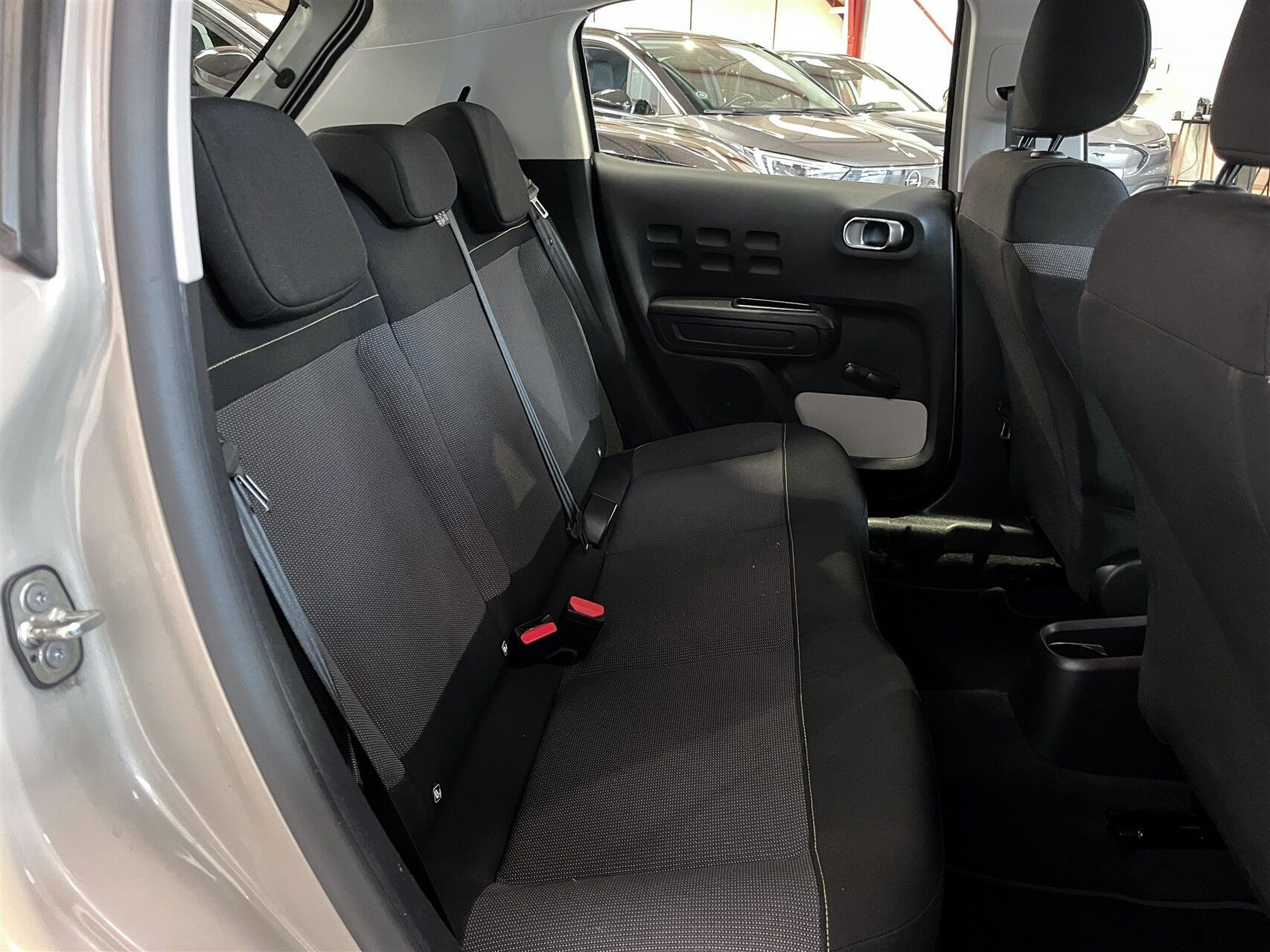 Beige Citroën C3 fra 2023