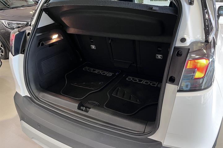 Hvid Opel Crossland fra 2024