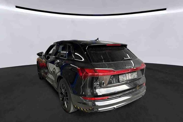 Sort Audi e-tron fra 2022
