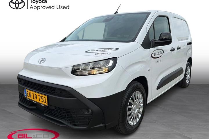 Hvid Toyota ProAce City fra 2026