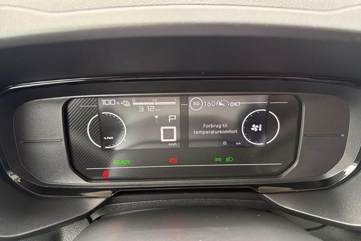 Hvid Toyota ProAce City fra 2026