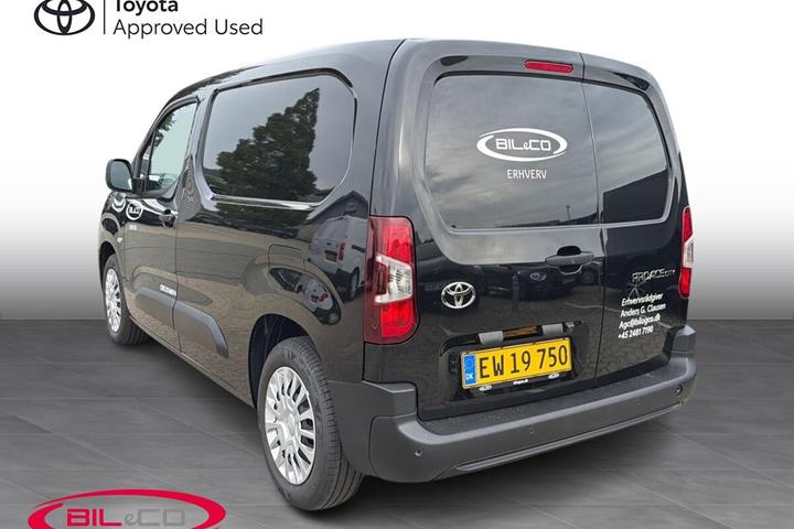 Sort Toyota ProAce City fra 2026