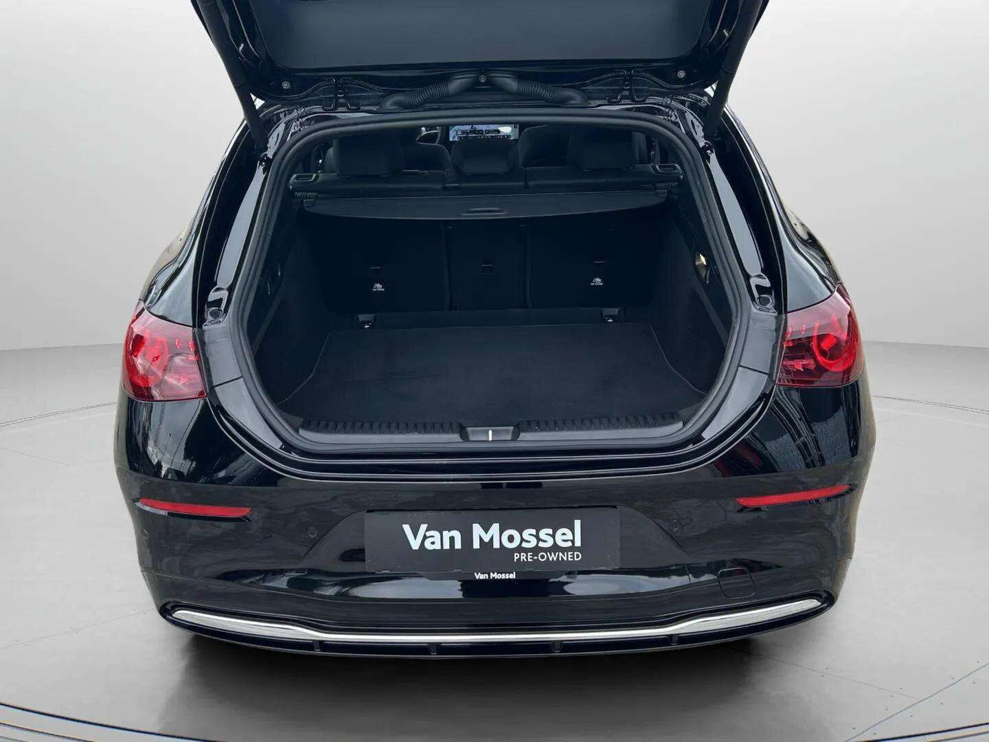 Sort Mercedes CLA250+ fra 2026
