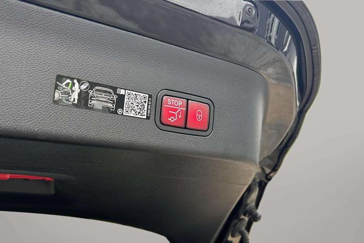 Sort Mercedes CLA250+ fra 2026
