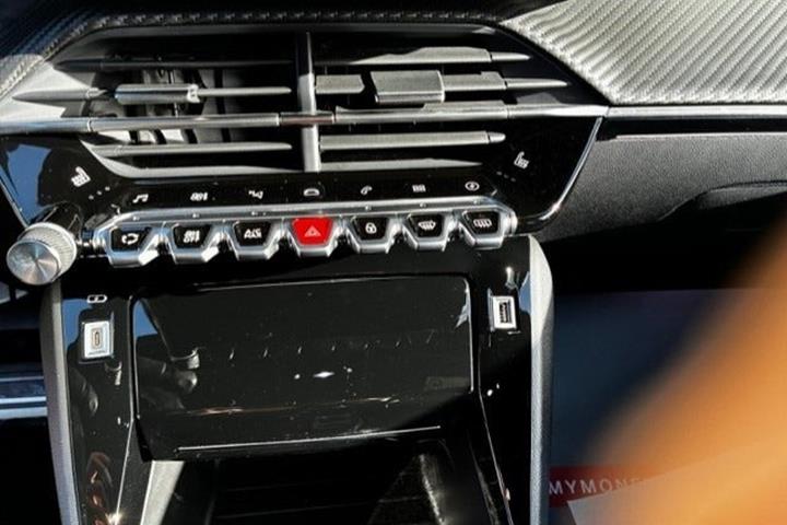 undefined Peugeot e-208 fra 2023