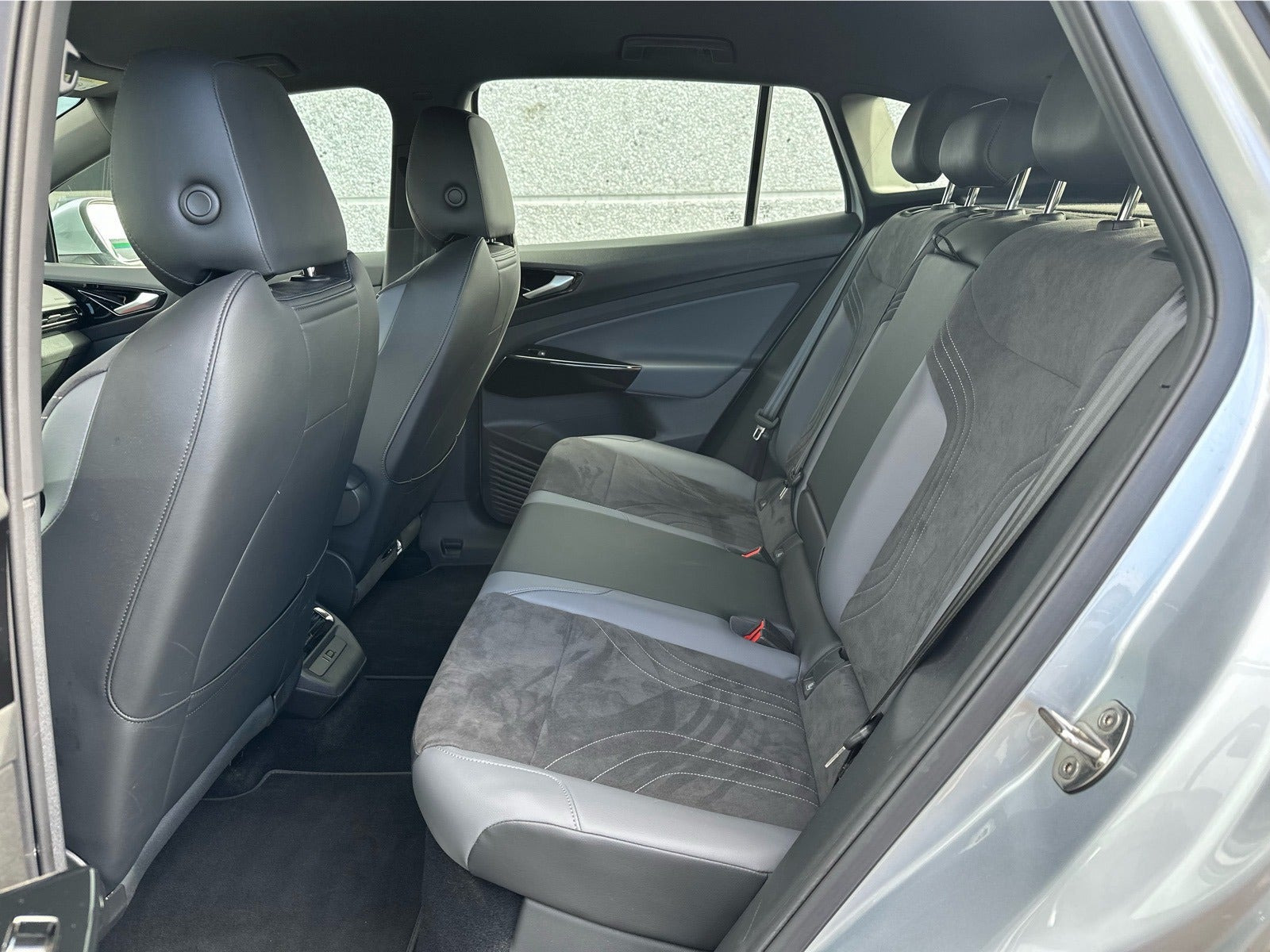 Grøn VW ID.4 fra 2023
