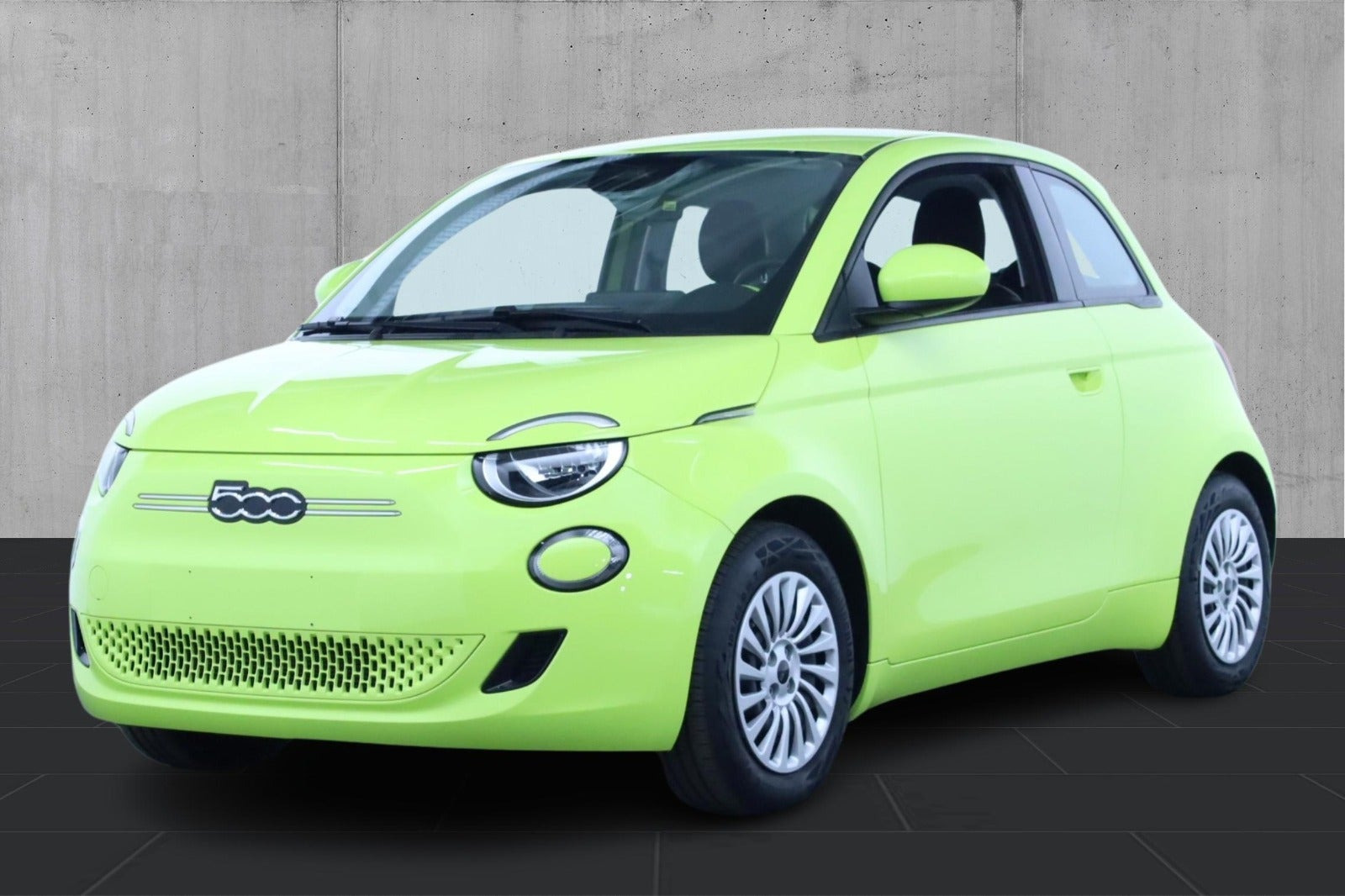 Fiat 500e 24 Action