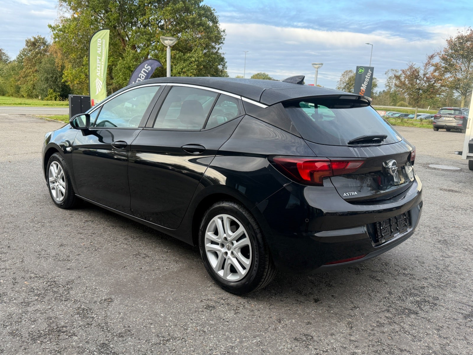 undefined Opel Astra fra 2017