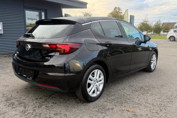 undefined Opel Astra fra 2017