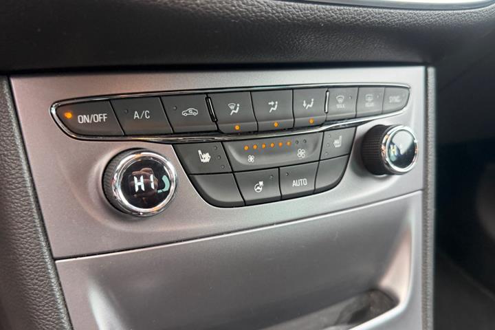 undefined Opel Astra fra 2017