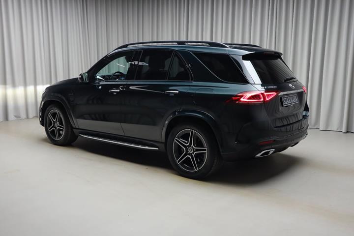 Grøn Mercedes GLE350 de fra 2021