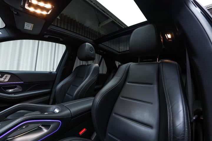 Grøn Mercedes GLE350 de fra 2021