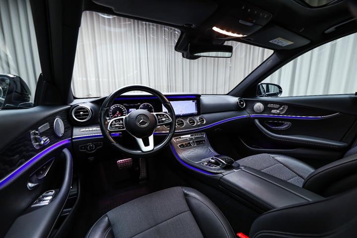 Sort Mercedes E400 d fra 2019