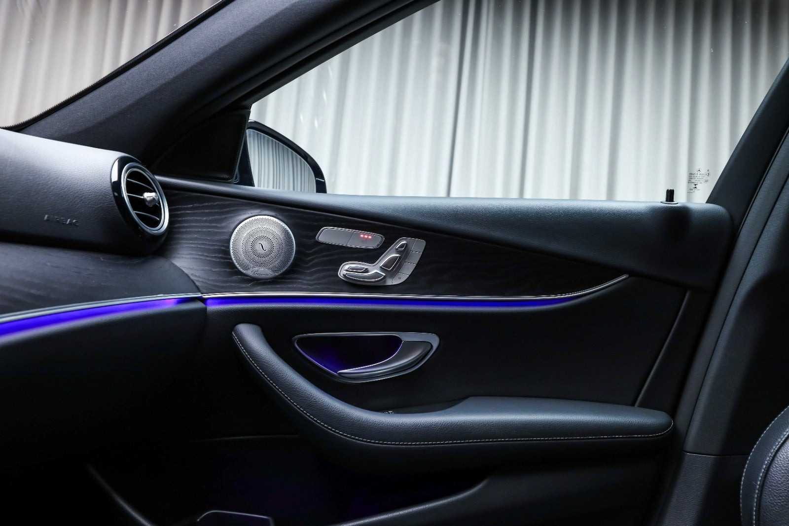 Sort Mercedes E400 d fra 2019