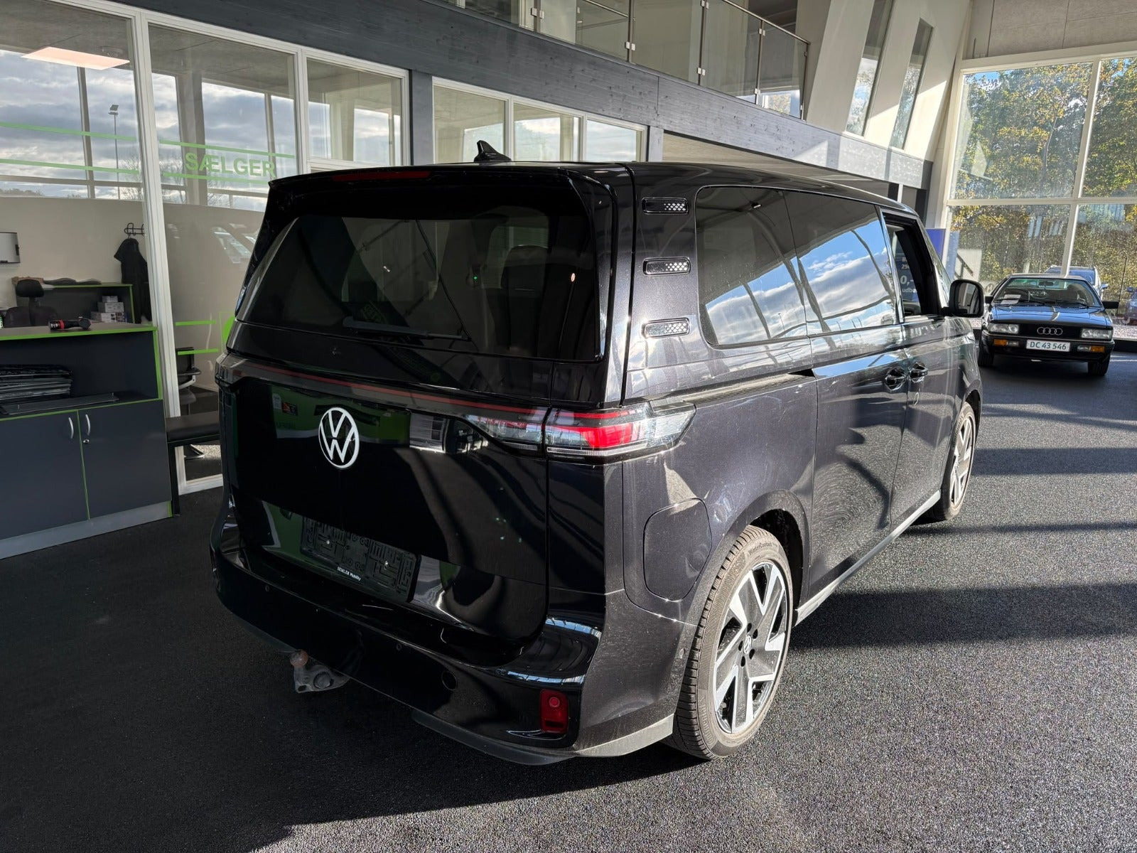 Sort VW ID.Buzz fra 2024