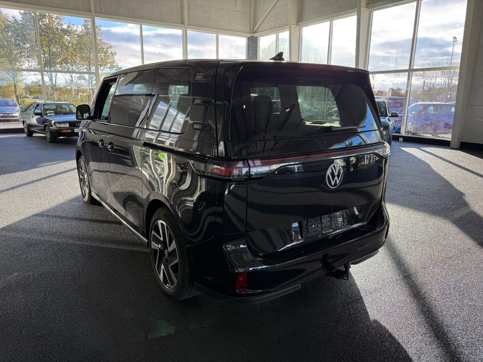 Sort VW ID.Buzz fra 2024