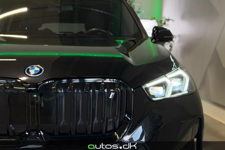 Sort BMW iX1 fra 2023