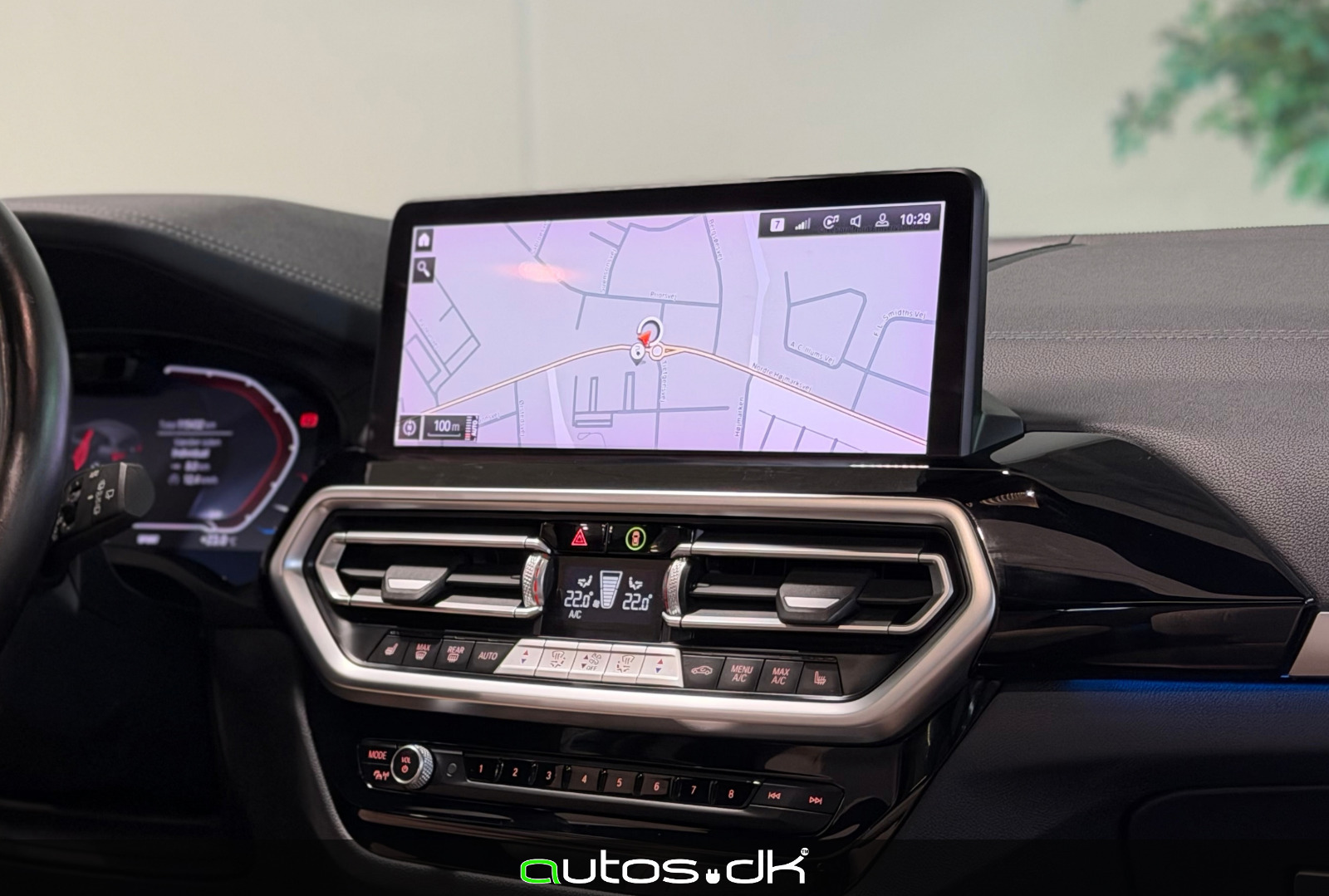 Blå BMW iX3 fra 2022