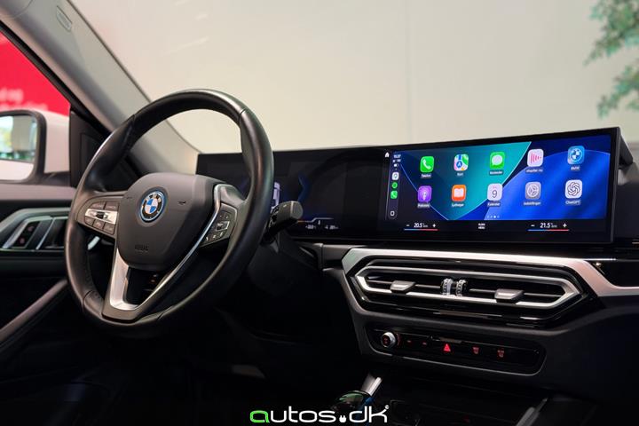 Hvid BMW i4 fra 2023