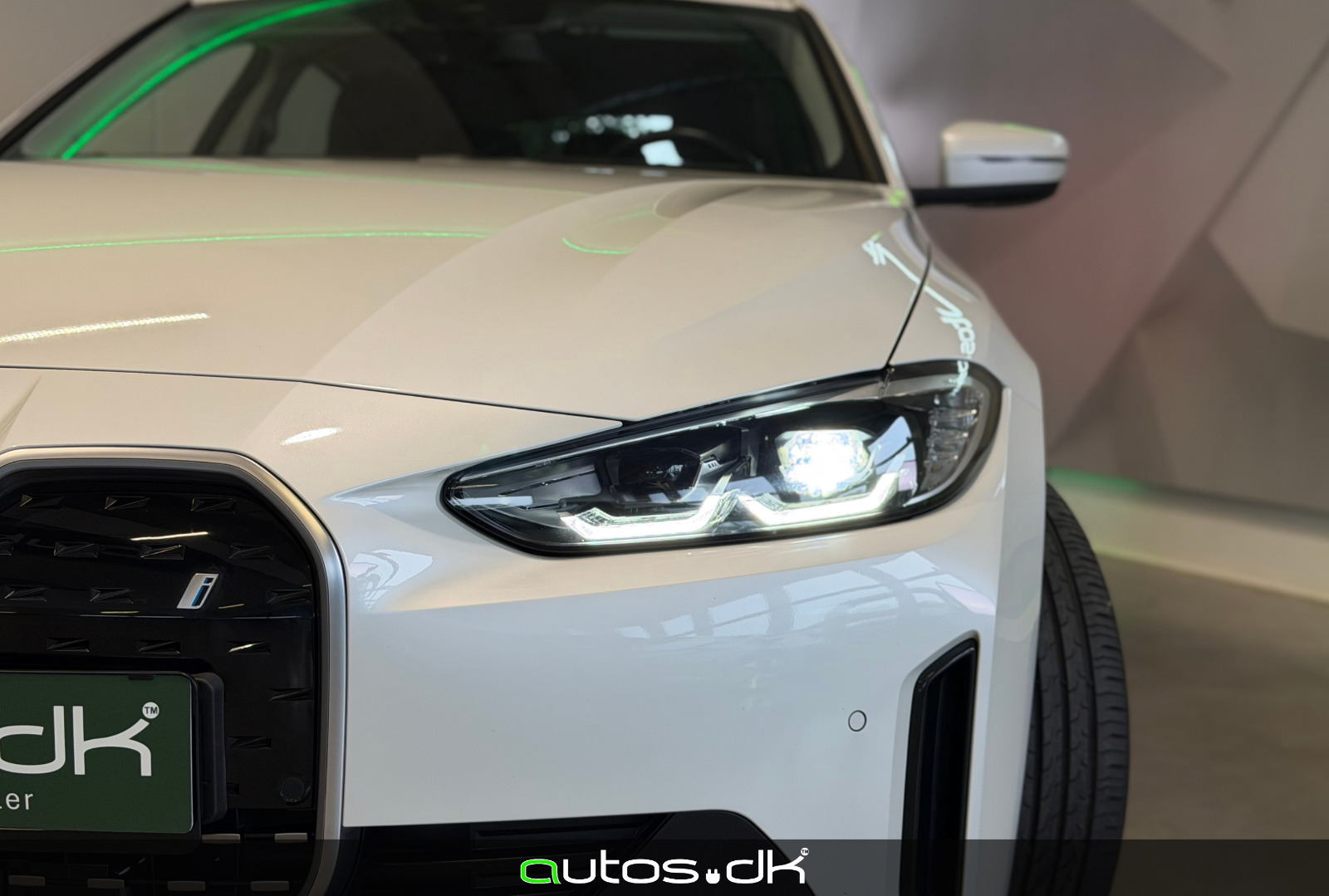 Hvid BMW i4 fra 2023