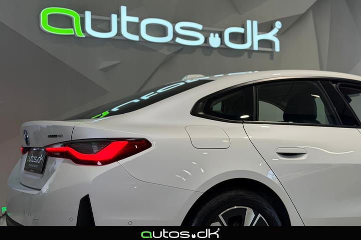 Hvid BMW i4 fra 2023