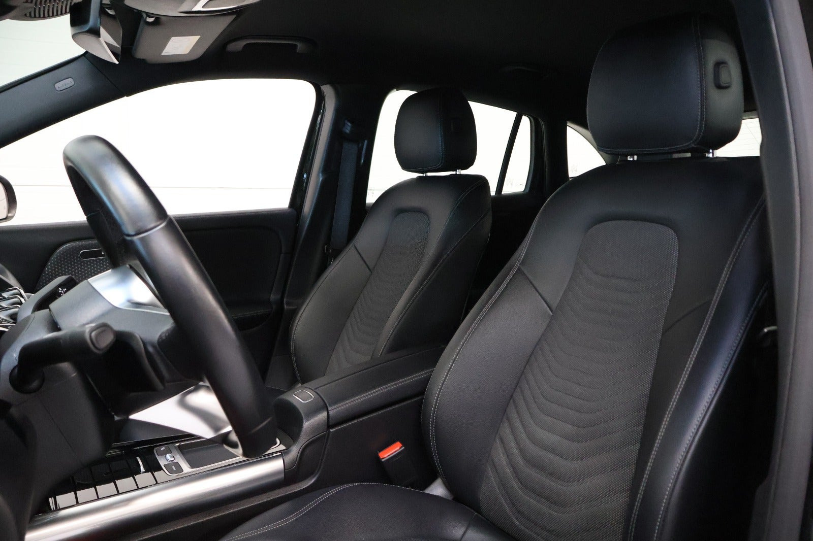 Sort Mercedes EQA250+ fra 2025