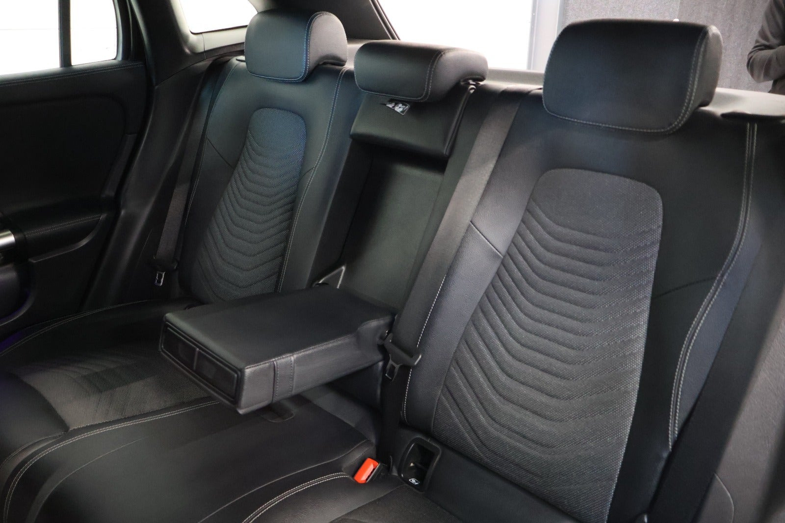 Sort Mercedes EQA250+ fra 2025