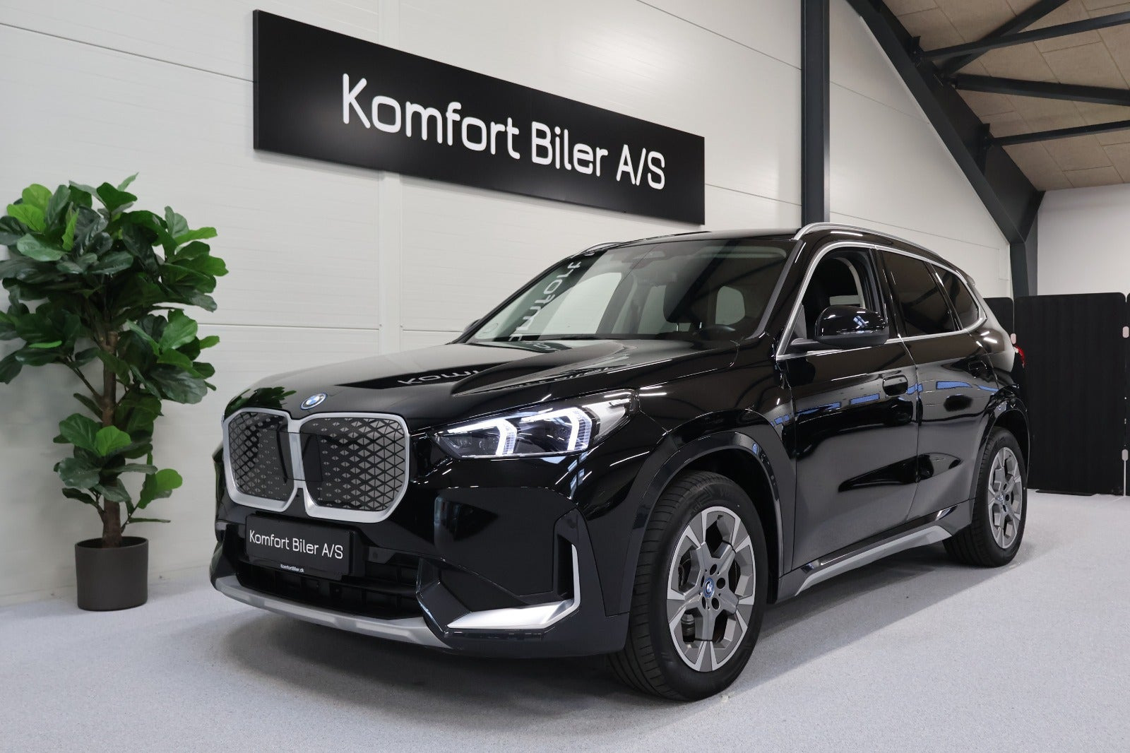 BMW iX1 eDrive20 X-Line