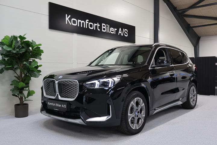 Sort BMW iX1 fra 2025
