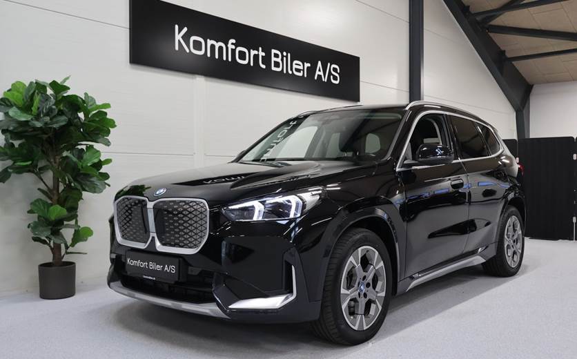 BMW iX1 eDrive20 X-Line