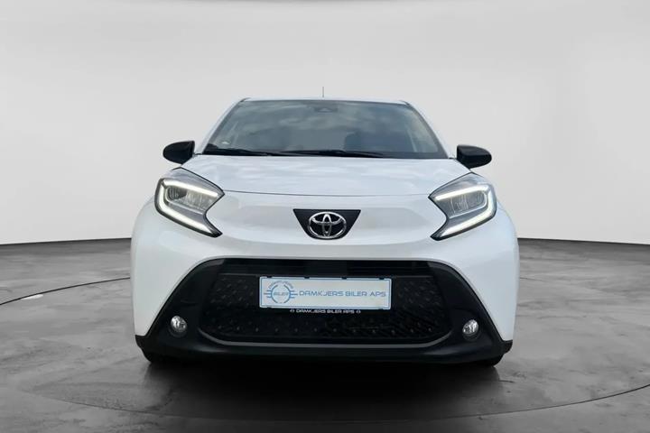 Hvid Toyota Aygo X fra 2024