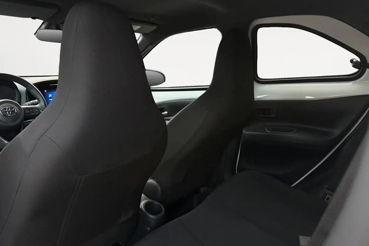 Hvid Toyota Aygo X fra 2024
