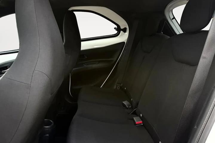 Hvid Toyota Aygo X fra 2024