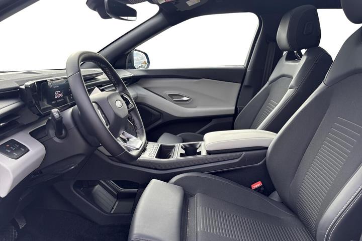 Blå Ford Explorer fra 2024