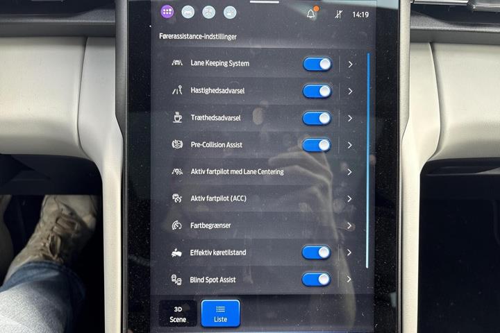 Blå Ford Explorer fra 2024