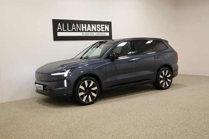Blå Volvo EX90 fra 2025 set udefra
