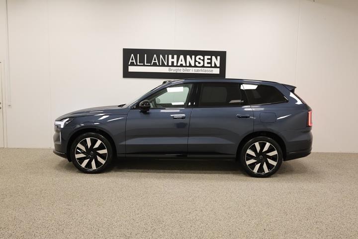 Blå Volvo EX90 fra 2025