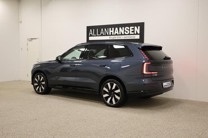 Blå Volvo EX90 fra 2025